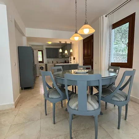 Villa Stunning Seaviews